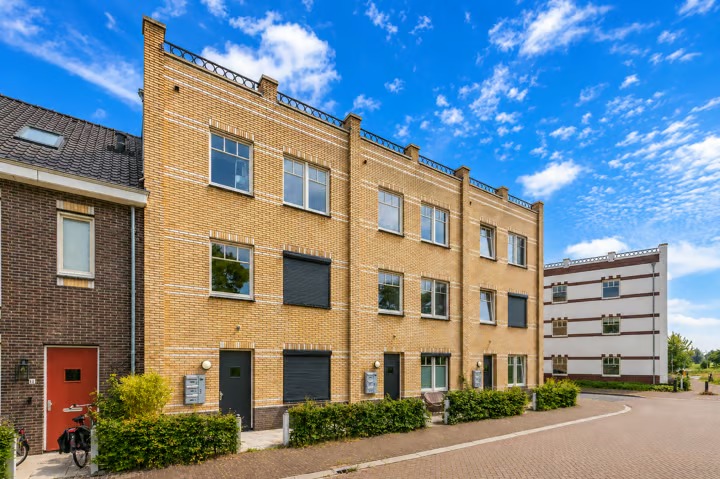 Portiekflat Fort Heemstedestraat 7 b in Weesp