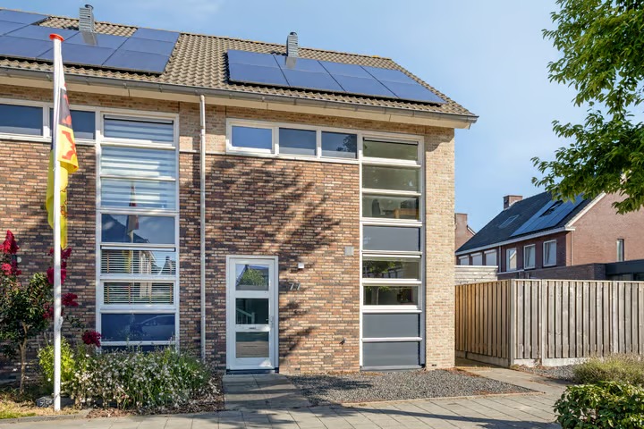 Hoekwoning Dagpauwoog 77 in Someren