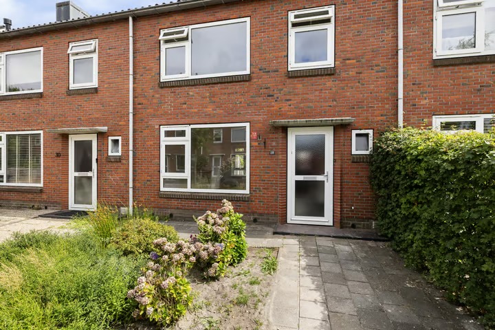 Tussenwoning Benthem Reddingiusstraat 28 in Assen