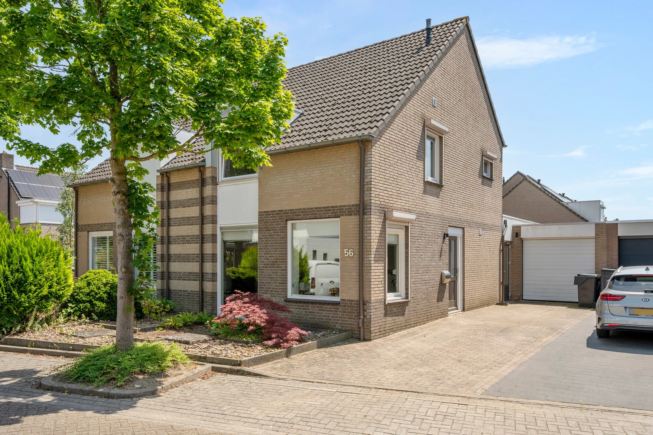 Geschakelde 2-onder-1-kapwoning Heer Ottostraat 56 in Born