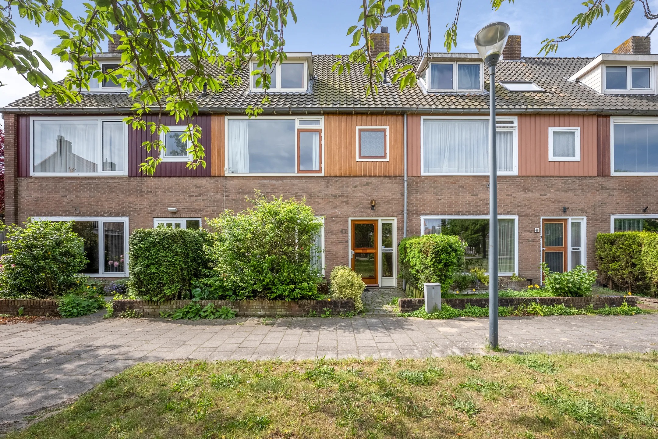 Tussenwoning Duinroosplantsoen 47 Haarlem