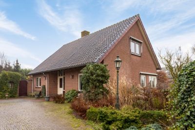 Eengezinswoning, vrijstaande woning Zutphen-Emmerikseweg 8 in Toldijk