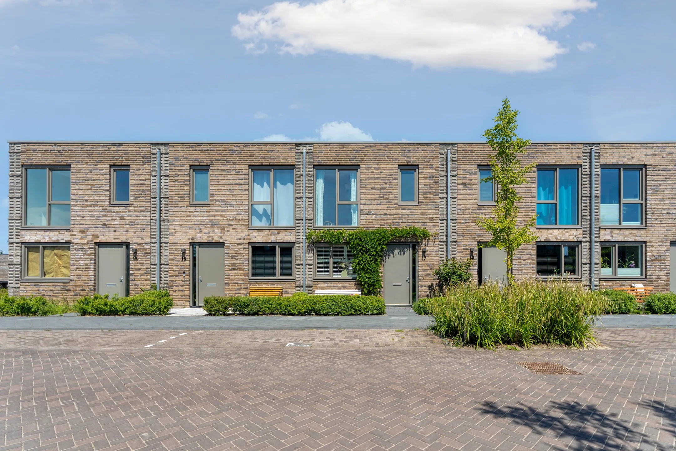 Tussenwoning Elizabeth Anscombestraat 17 in Almere
