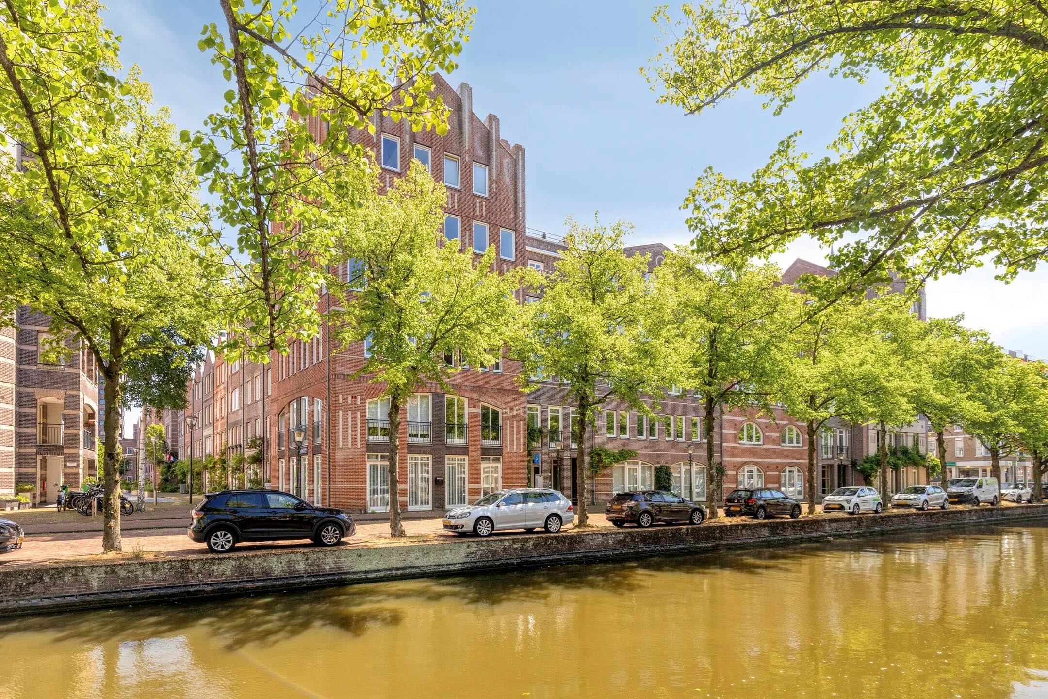 Bovenwoning Boomsluiterskade 241 in Den Haag