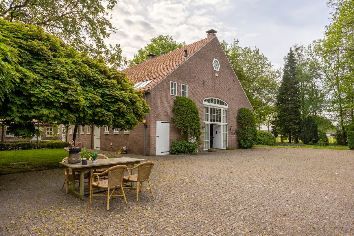 Vrijstaande woning Weststraat 2 in Wouwse Plantage