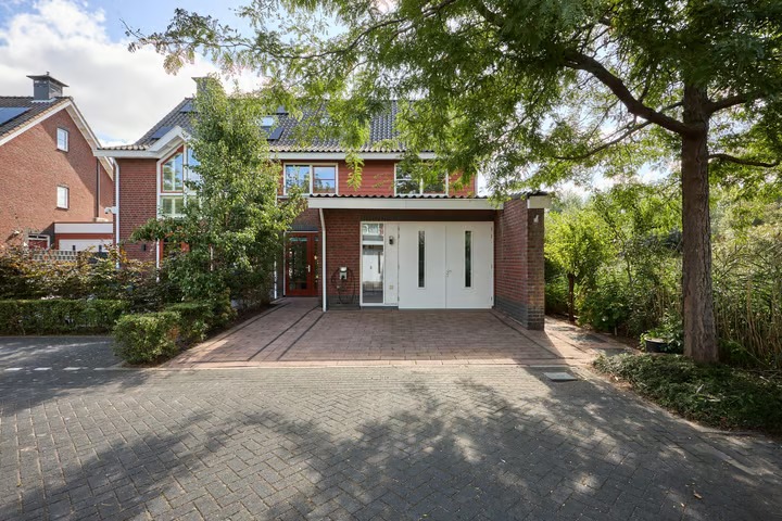 Hoekwoning Klapwijkse eilanden 41 in Berkel en Rodenrijs
