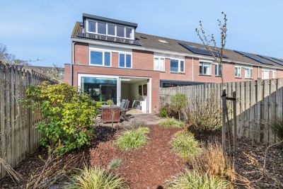 Eengezinswoning, hoekwoning Drakestein 1 in Amersfoort
