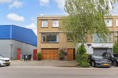 Hoekwoning (drive-in woning) Frijdastraat 27 in Rijswijk