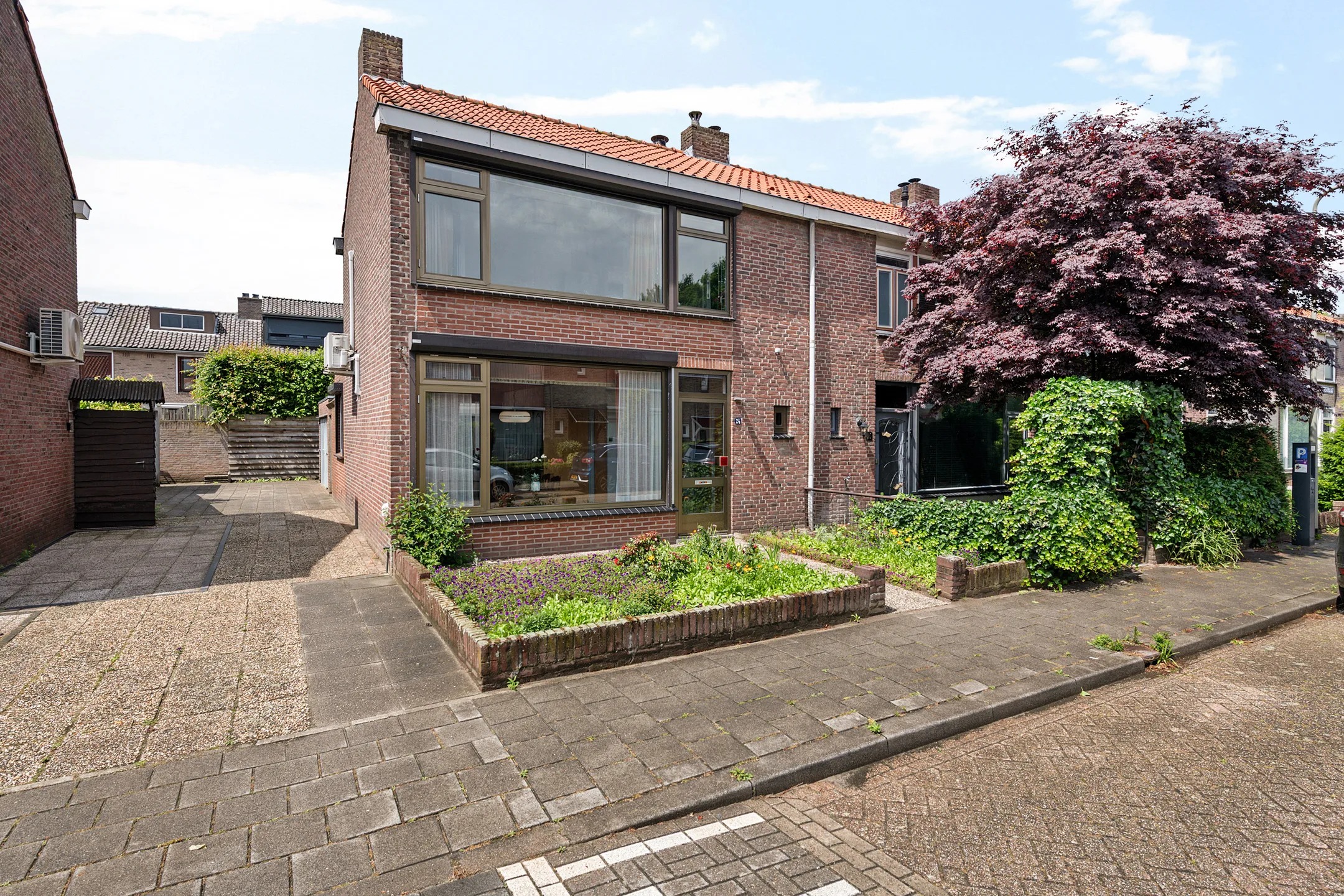 Hoekwoning Bernardus IJzerdraatstraat 24 in Oss