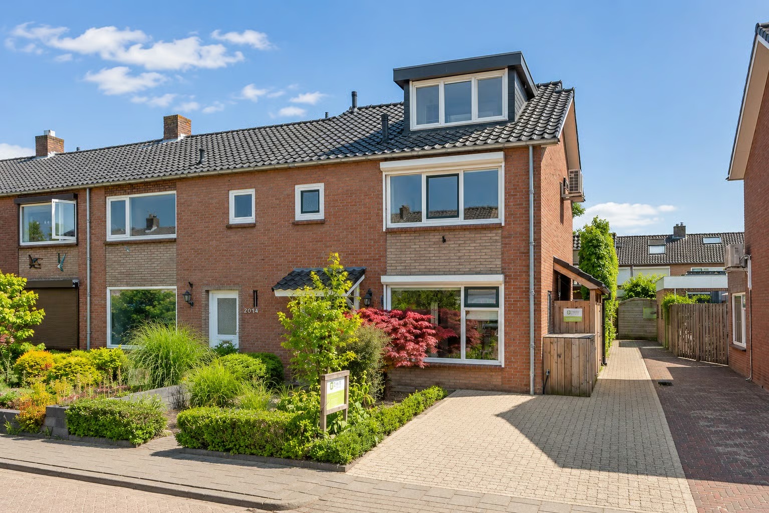 Hoekwoning Pastoor Grimmeltstraat 18 in Bemmel