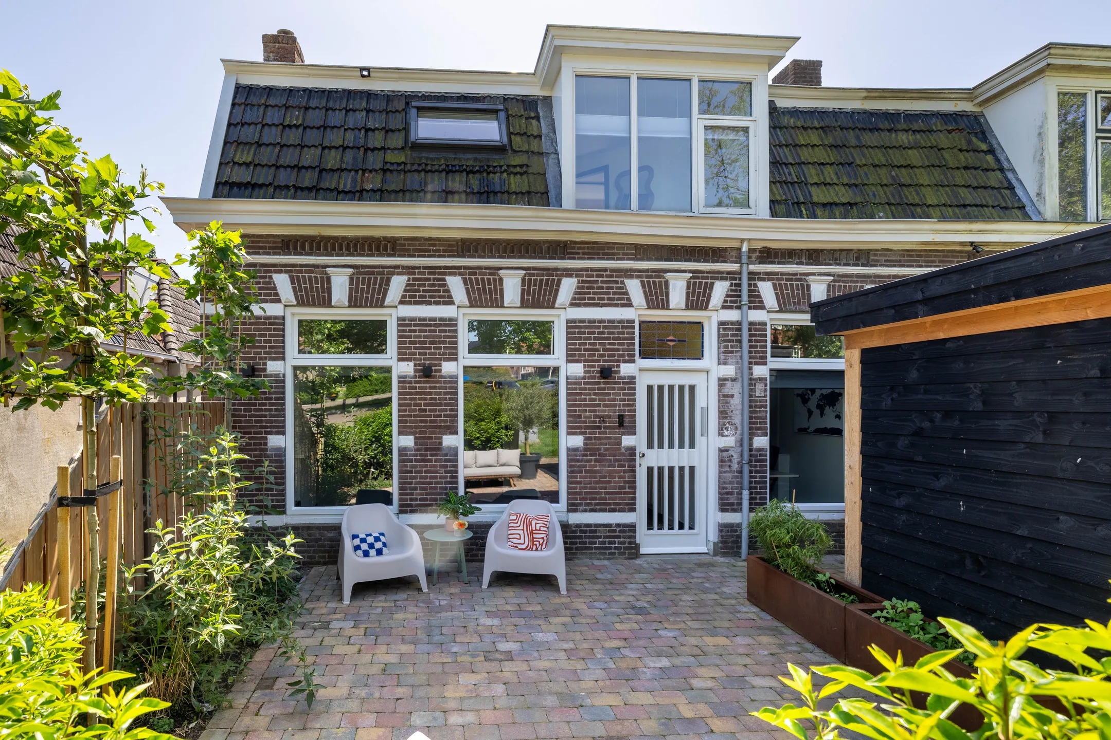 Hoekwoning Meeuwenlaan 27 in Sneek