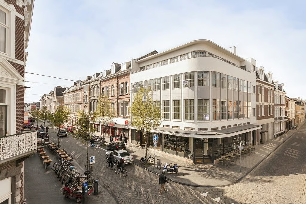 Portiekflat Wycker Grachtstraat 10 N04 in Maastricht