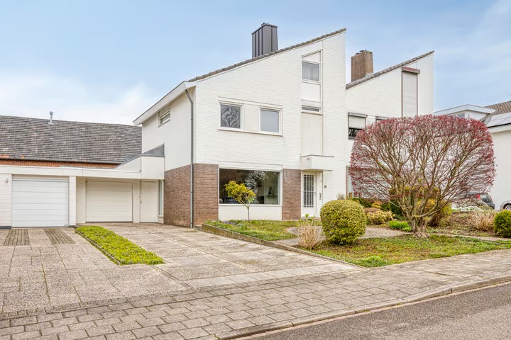 Halfvrijstaande woning Emilionlaan 52 in Maastricht