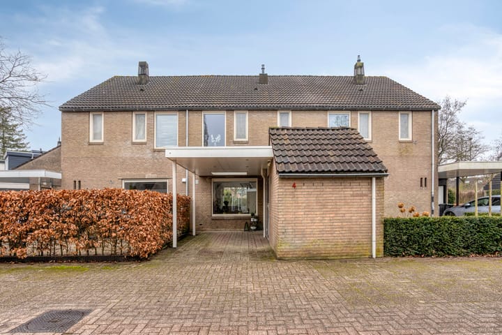 Tussenwoning Verwoldsebeek 4 Zwolle