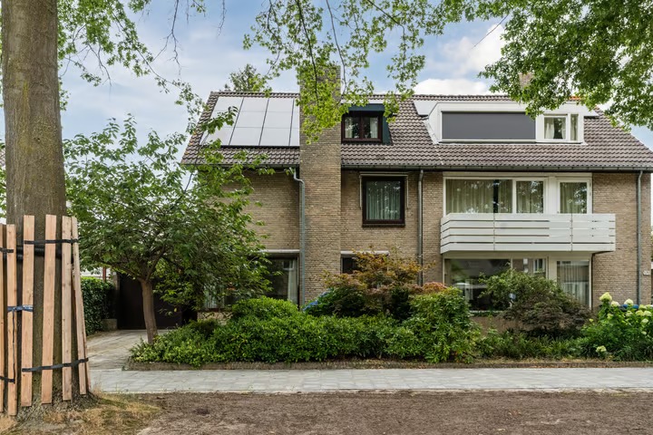 2-onder-1-kapwoning Icaruslaan 5 in Eindhoven