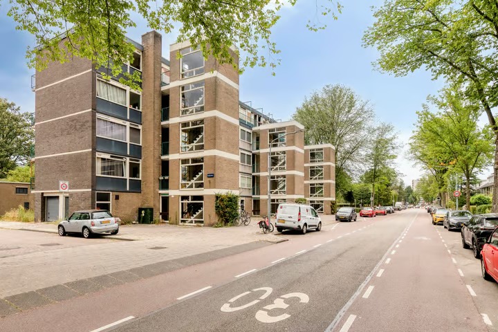Portiekflat Engelandlaan 352 in Haarlem