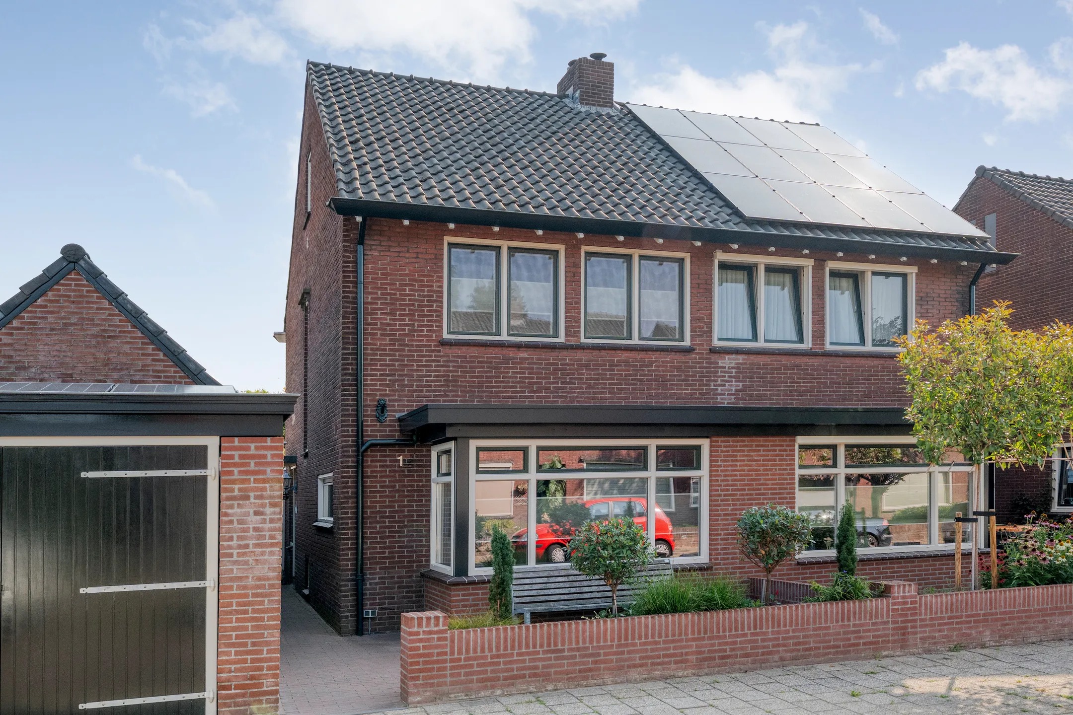 2-onder-1-kapwoning Irisstraat 1 in Hengelo