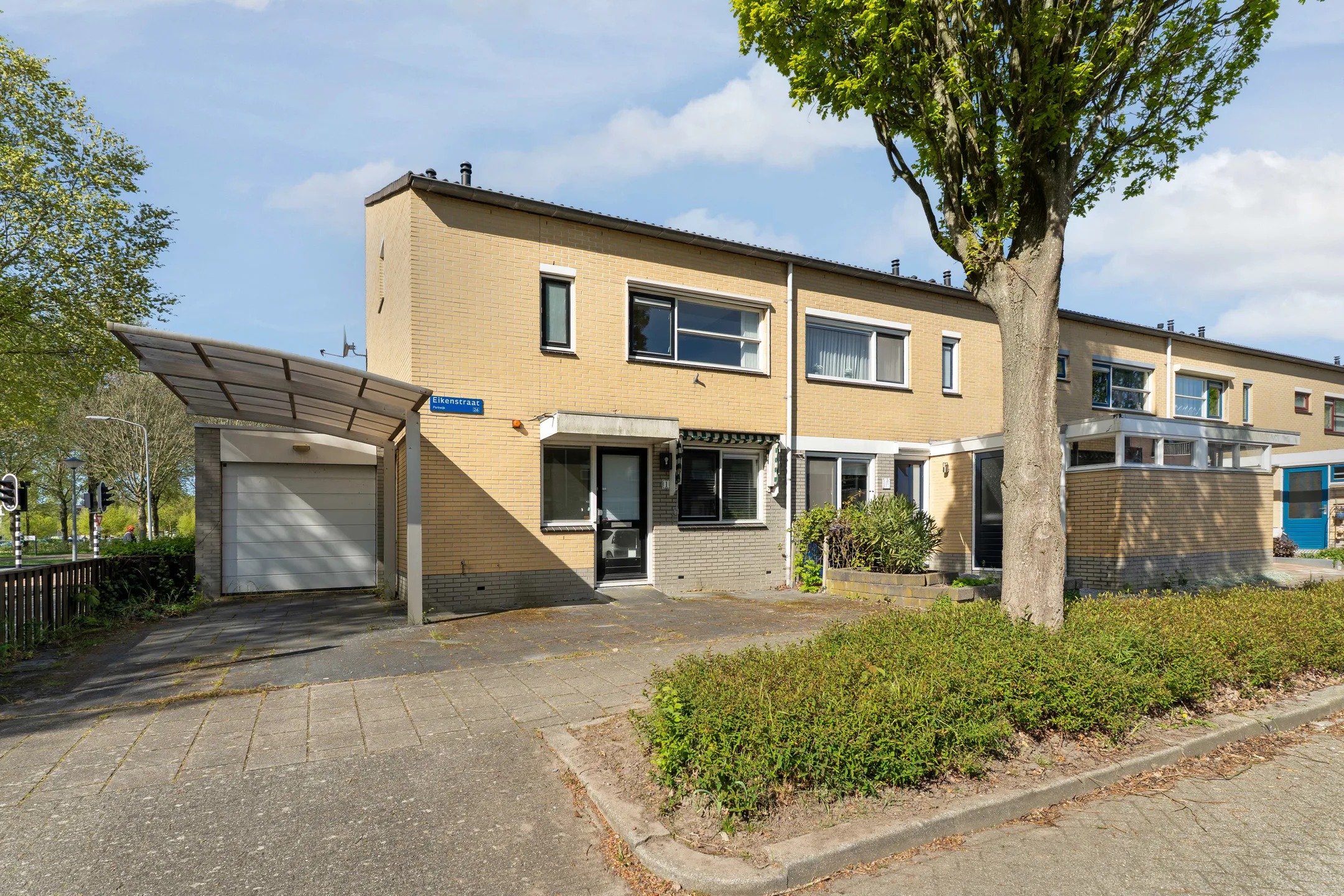 Hoekwoning Eikenstraat 1 in Almere