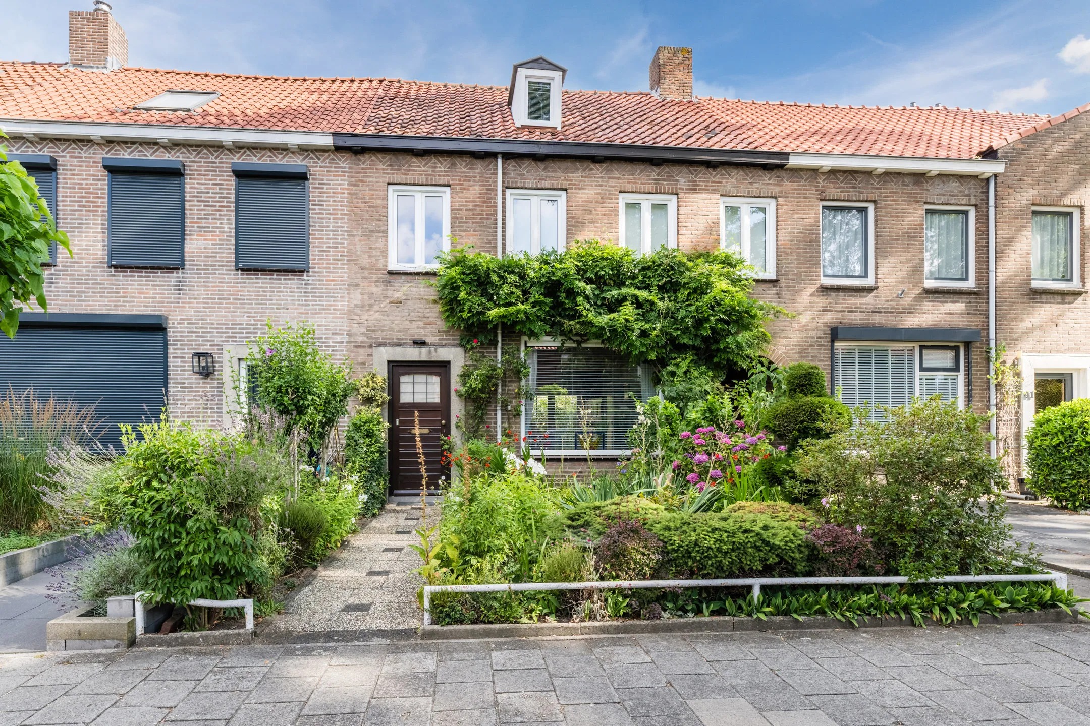 Tussenwoning Pius X-straat 39 in Rijen