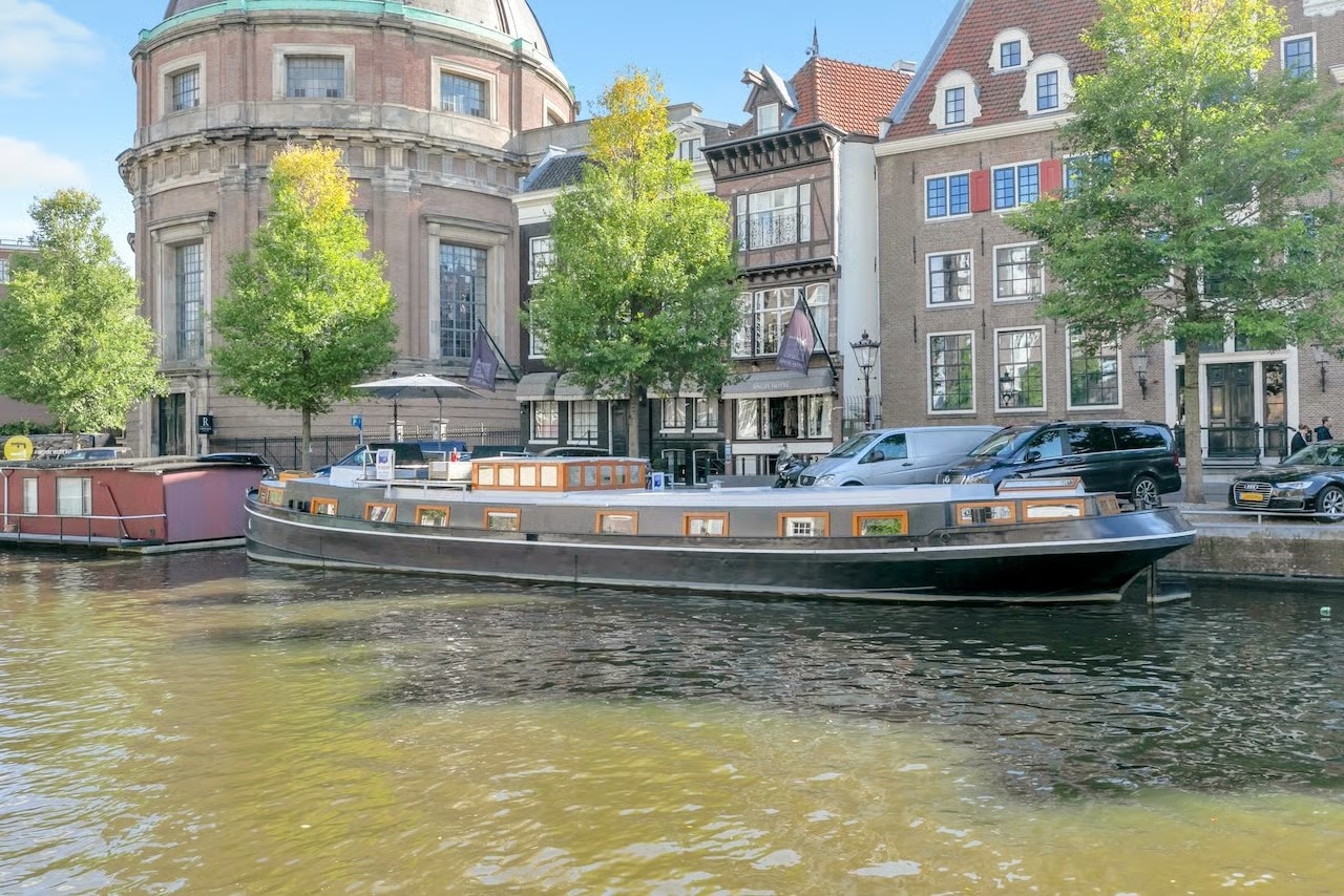 Vrijstaande woning (waterwoning) Singel 17 K Amsterdam