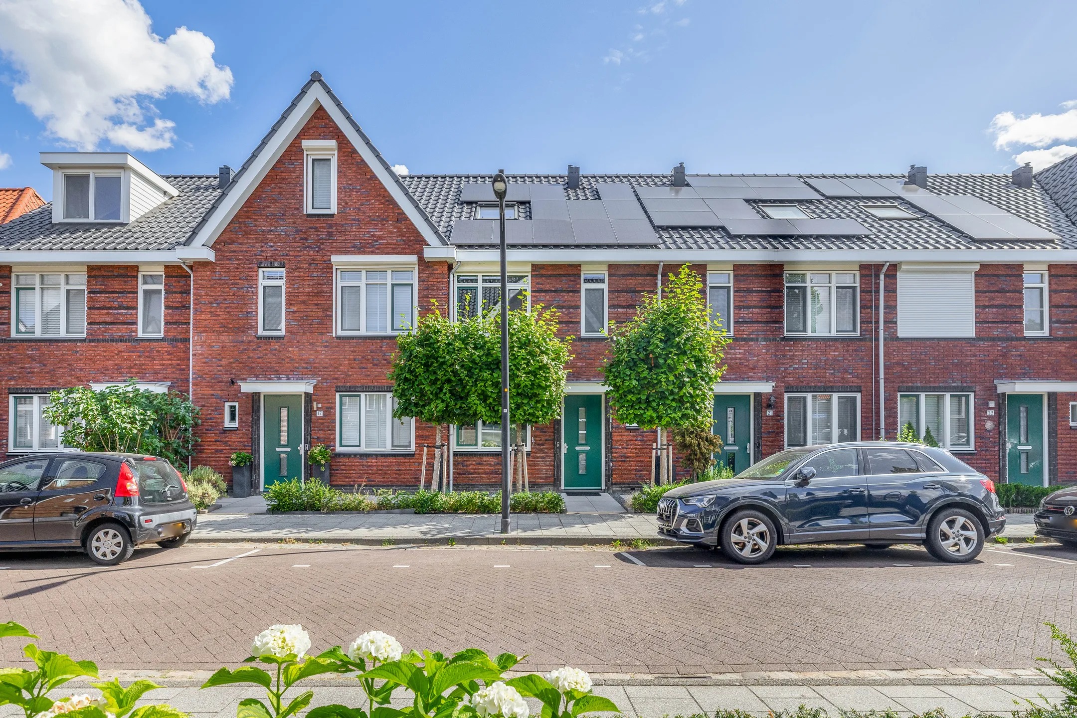 Tussenwoning Adriaan Prinslaan 19 in Spijkenisse
