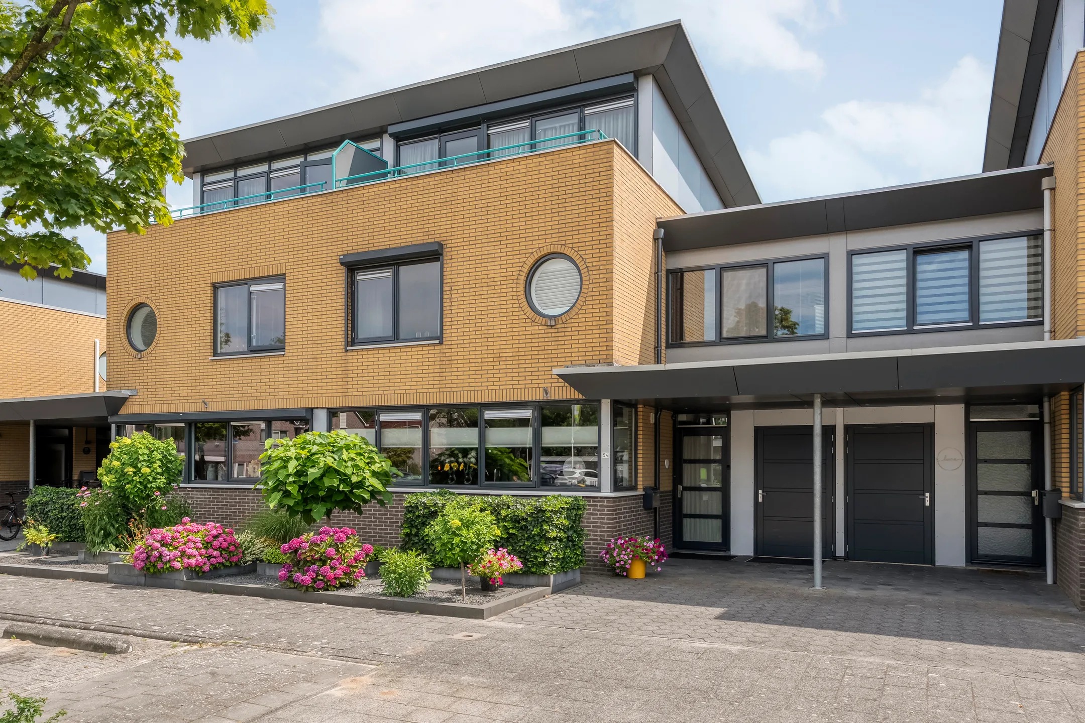 2-onder-1-kapwoning Floralaan 54 in Hardenberg