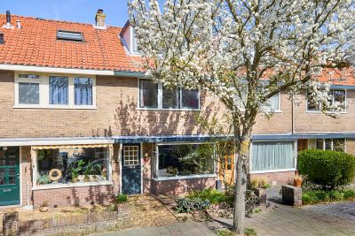Tussenwoning Hyacinthenstraat 40 in Santpoort-Noord