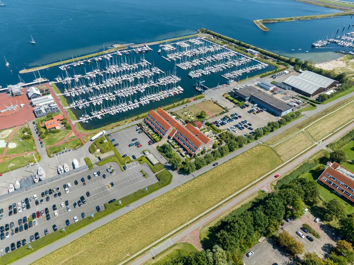 Beneden + bovenwoning Jachthavenweg 24 Bruinisse