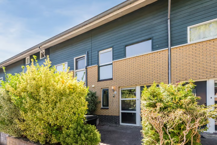 Tussenwoning Aprilstraat 15 in Almere
