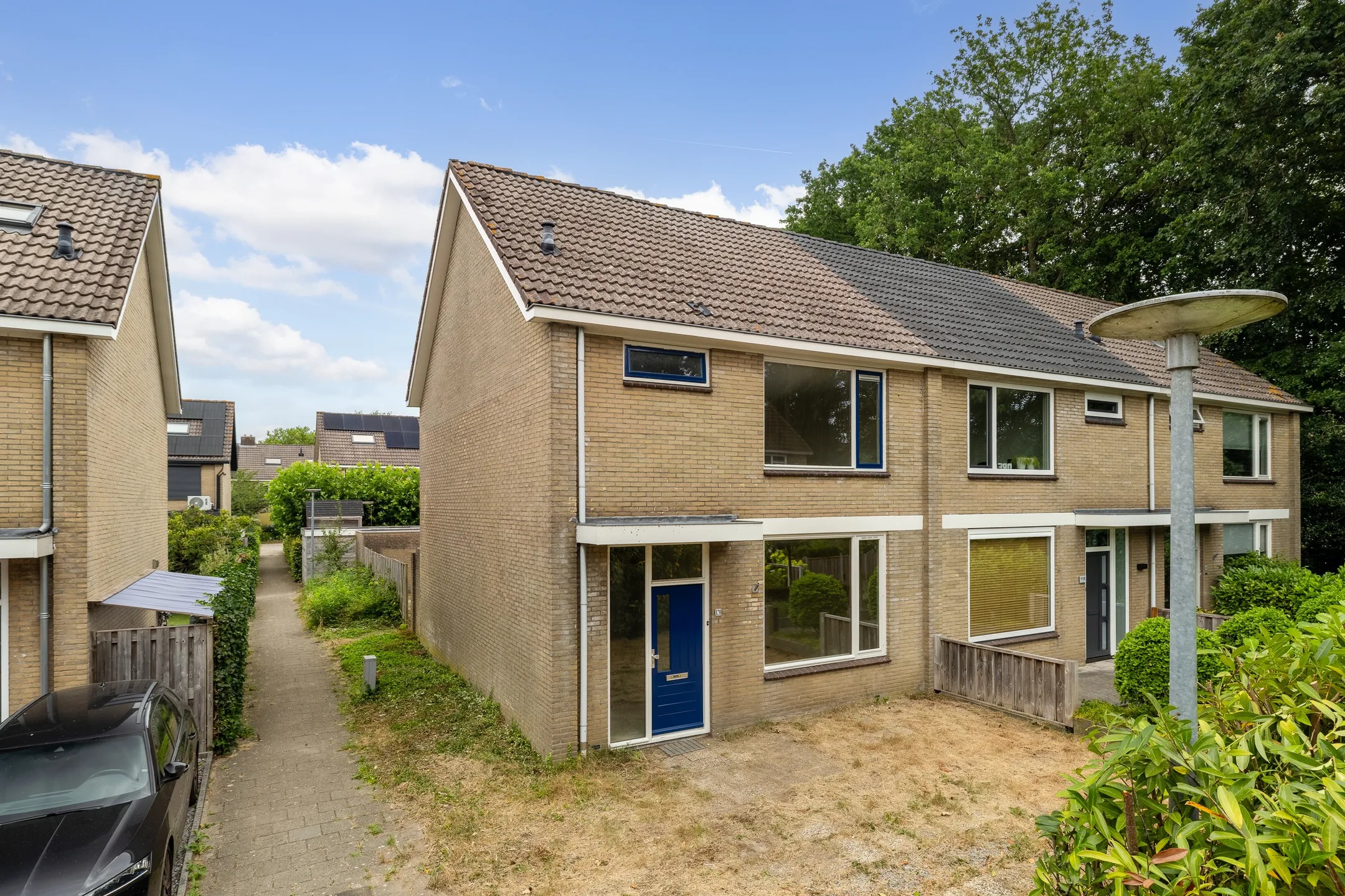 Hoekwoning Beneluxlaan 120 in Harderwijk