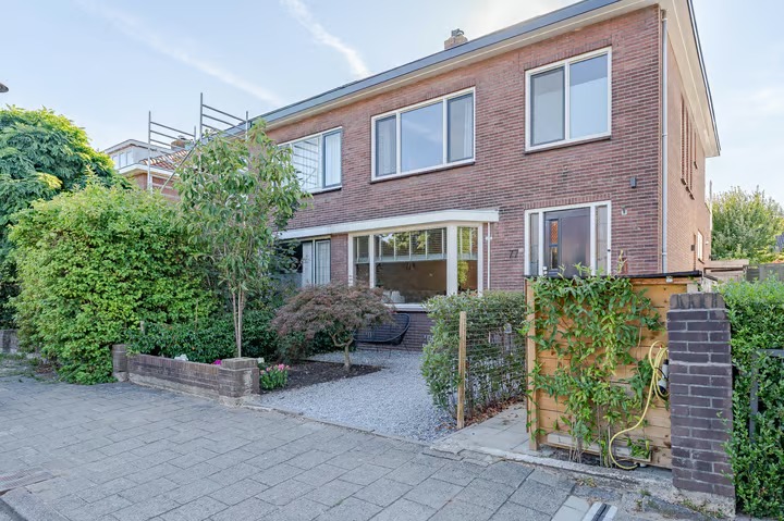 2-onder-1-kapwoning Valkenburgerlaan 77 in Boskoop