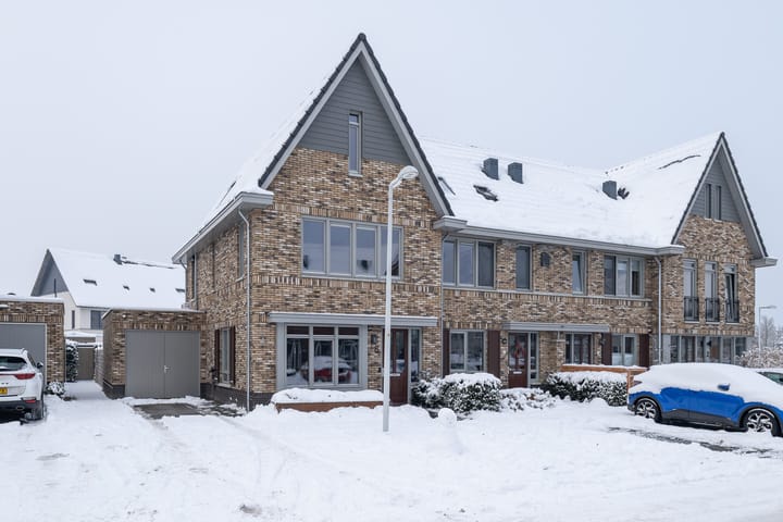 Hoekwoning Anconalaan 8 Barneveld