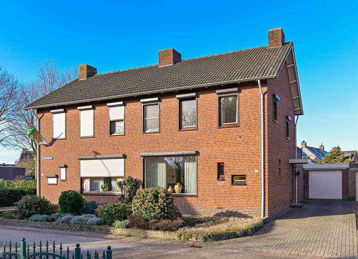 2-onder-1-kapwoning Moutzhofweg 122 in Venlo