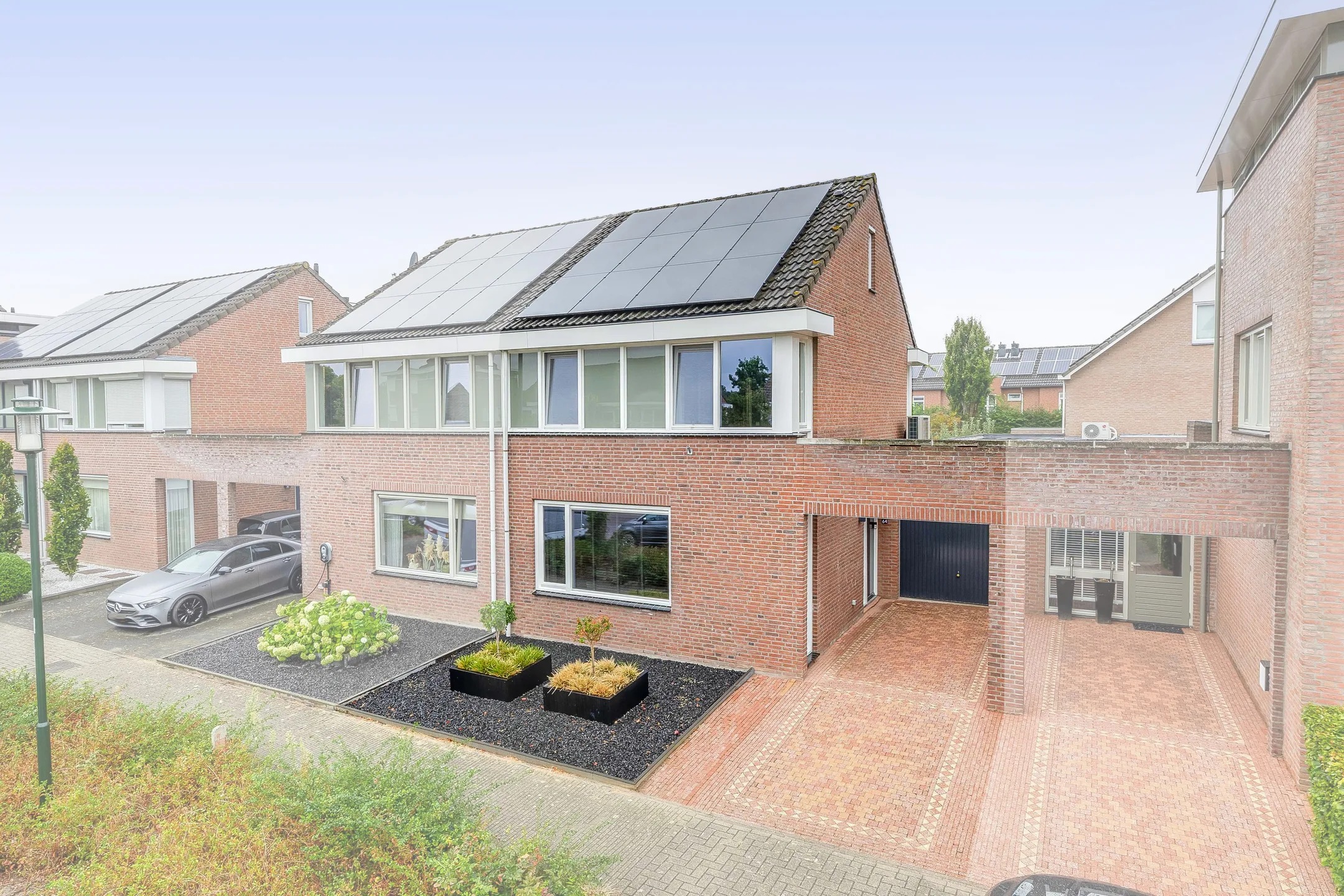 Geschakelde 2-onder-1-kapwoning Reuveltweg 64 in Grubbenvorst