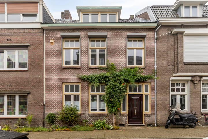 Tussenwoning Deemselstraat 10 in Roermond