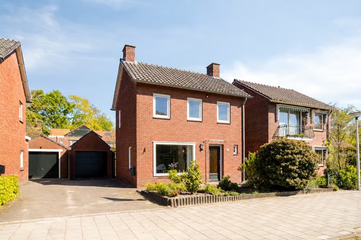 Vrijstaande woning P.H. ter Meulenplantsoen 8 in Enschede