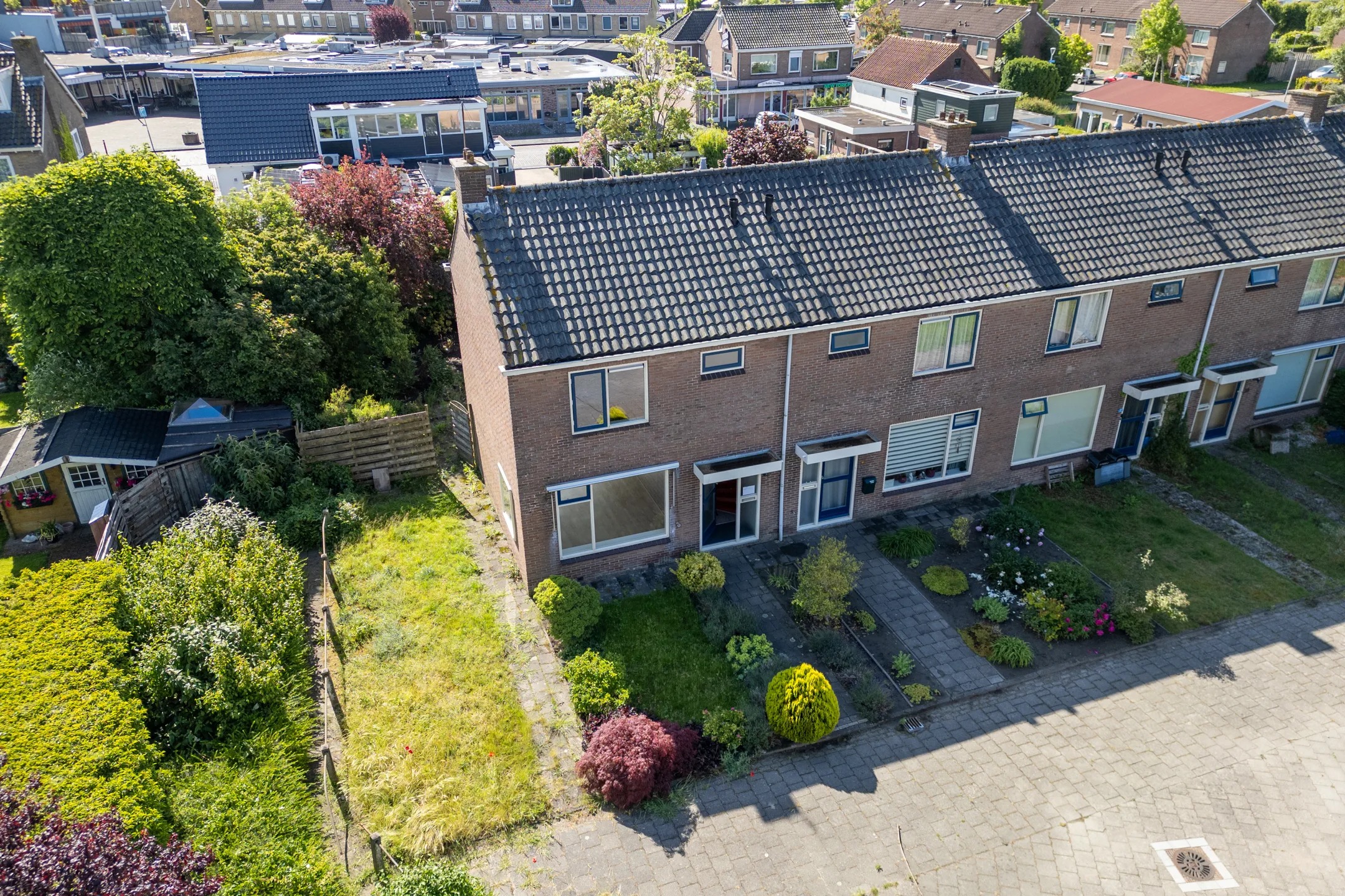 Hoekwoning Van Roozendaalstraat 33 in Spanbroek