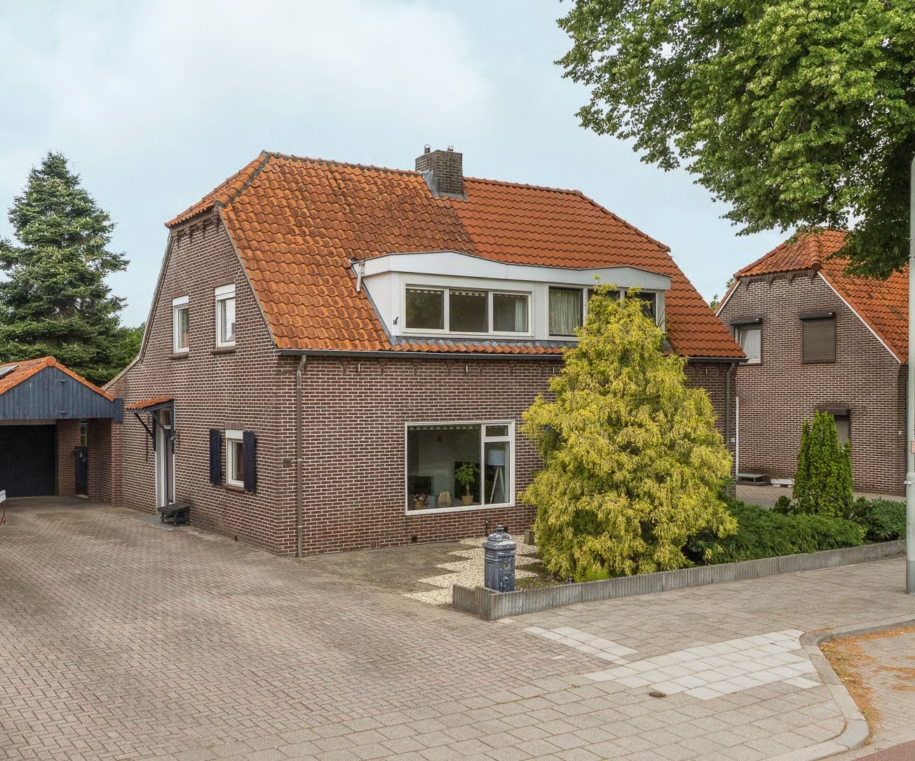 2-onder-1-kapwoning Zwarteweg 25 in Milsbeek
