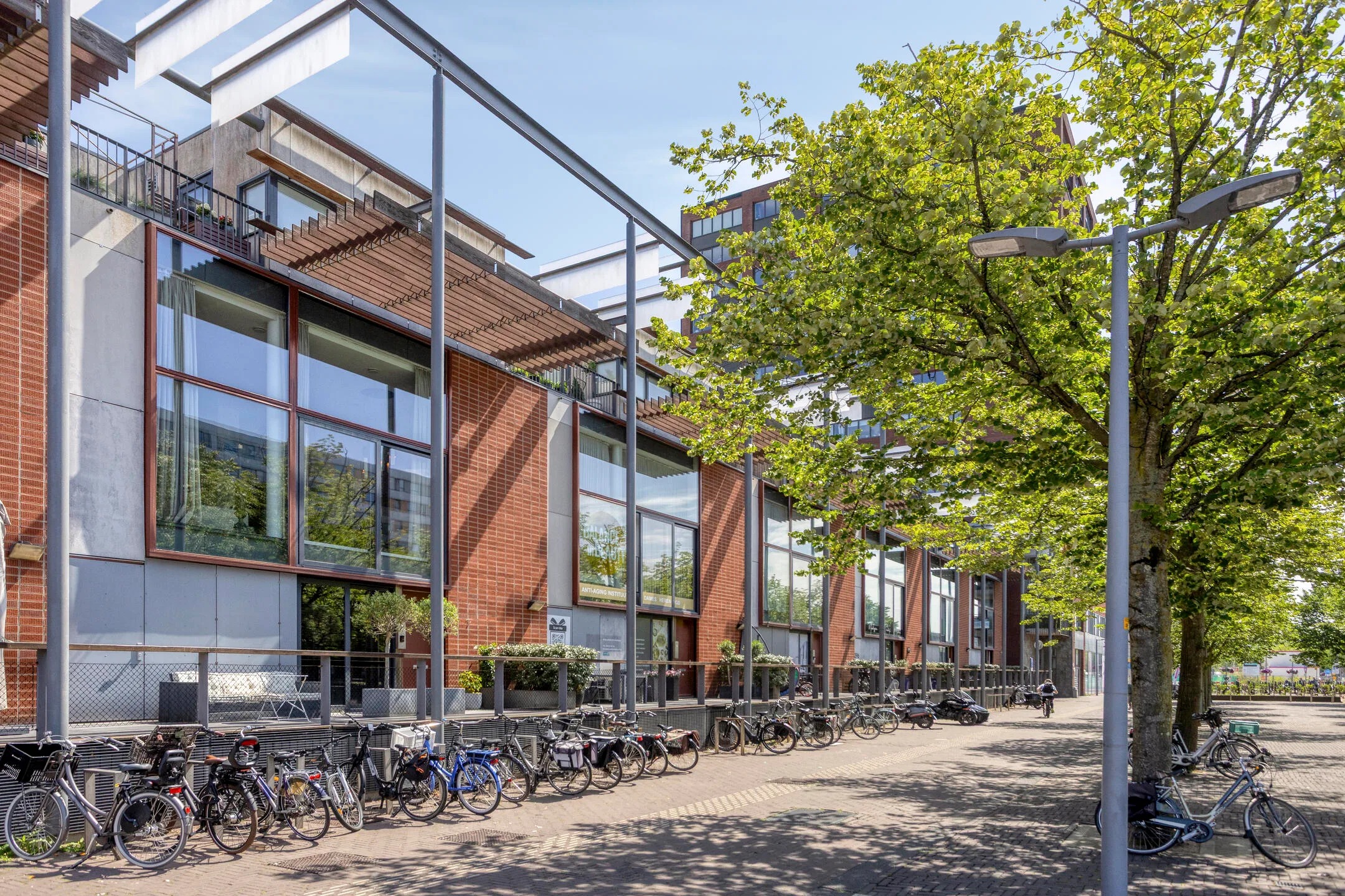 Tussenwoning (split-level woning) Burgemeester van Stamplein 290 Hoofddorp
