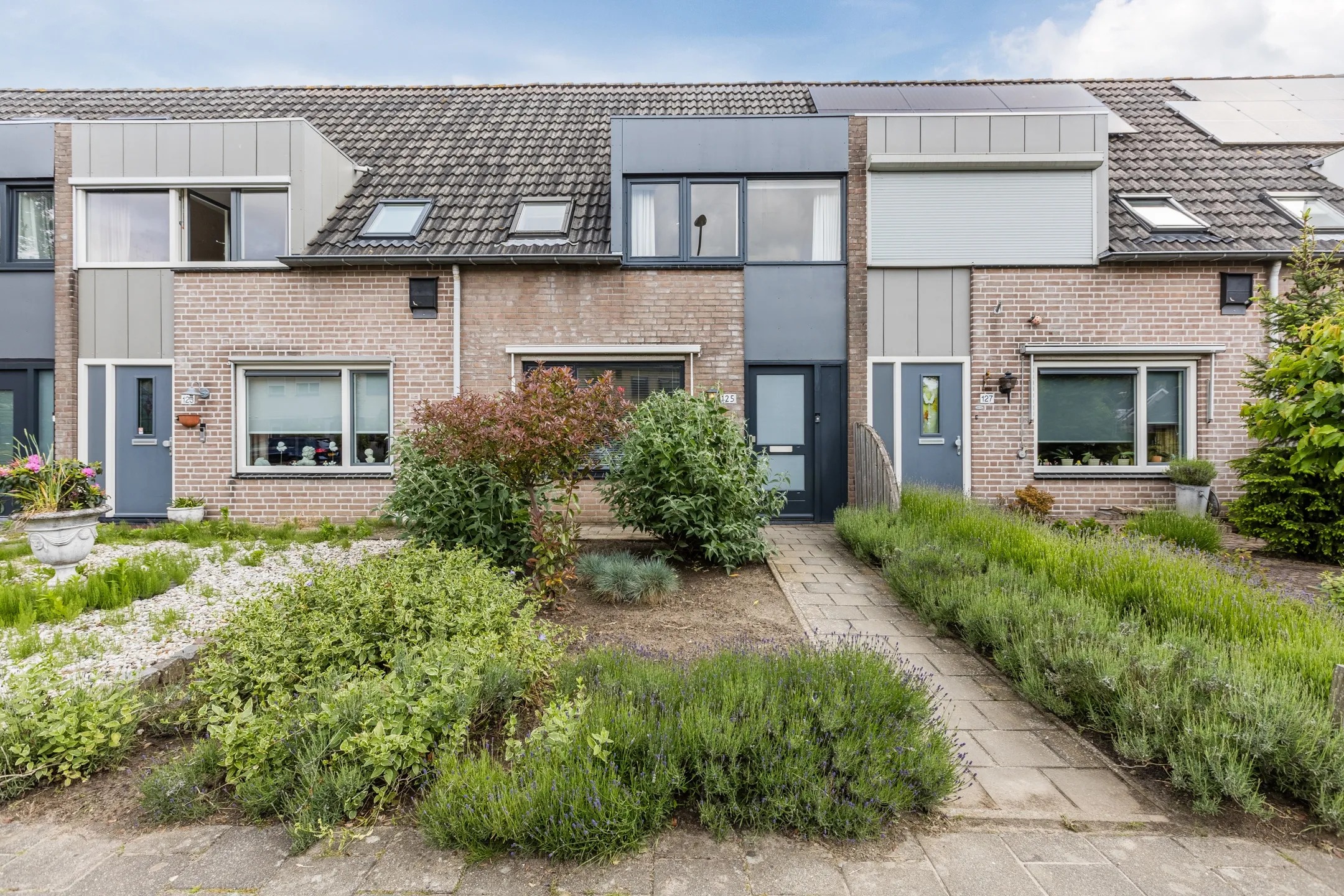 Tussenwoning Schoutenlaan 125 in Geertruidenberg