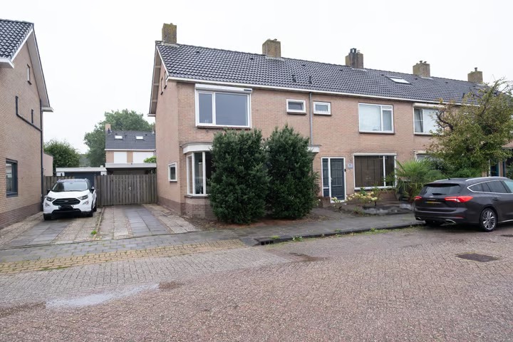 Hoekwoning Overdorpstraat 21 in De Goorn