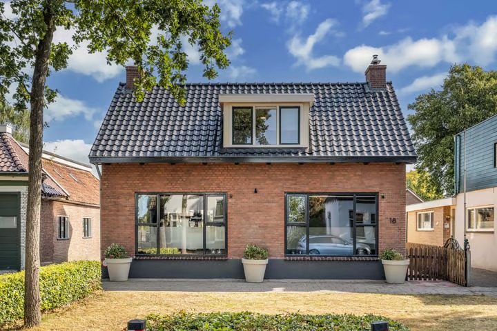 Vrijstaande woning Marktweg 18 in Oudeschoot