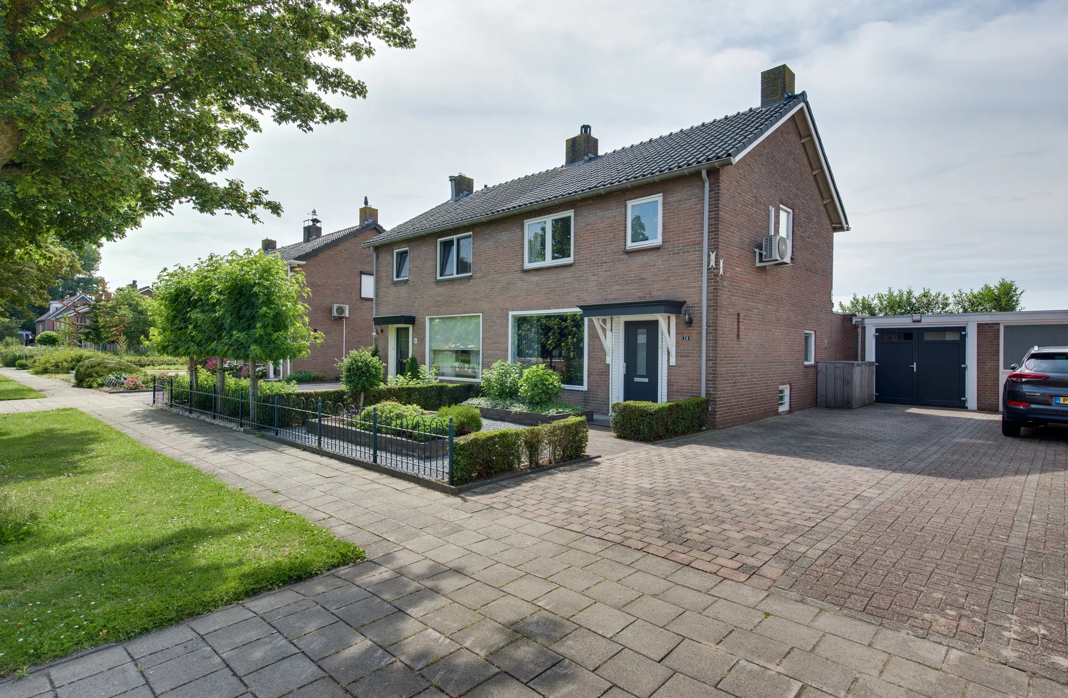 2-onder-1-kapwoning Graaf van Hornelaan 26 in Werkendam