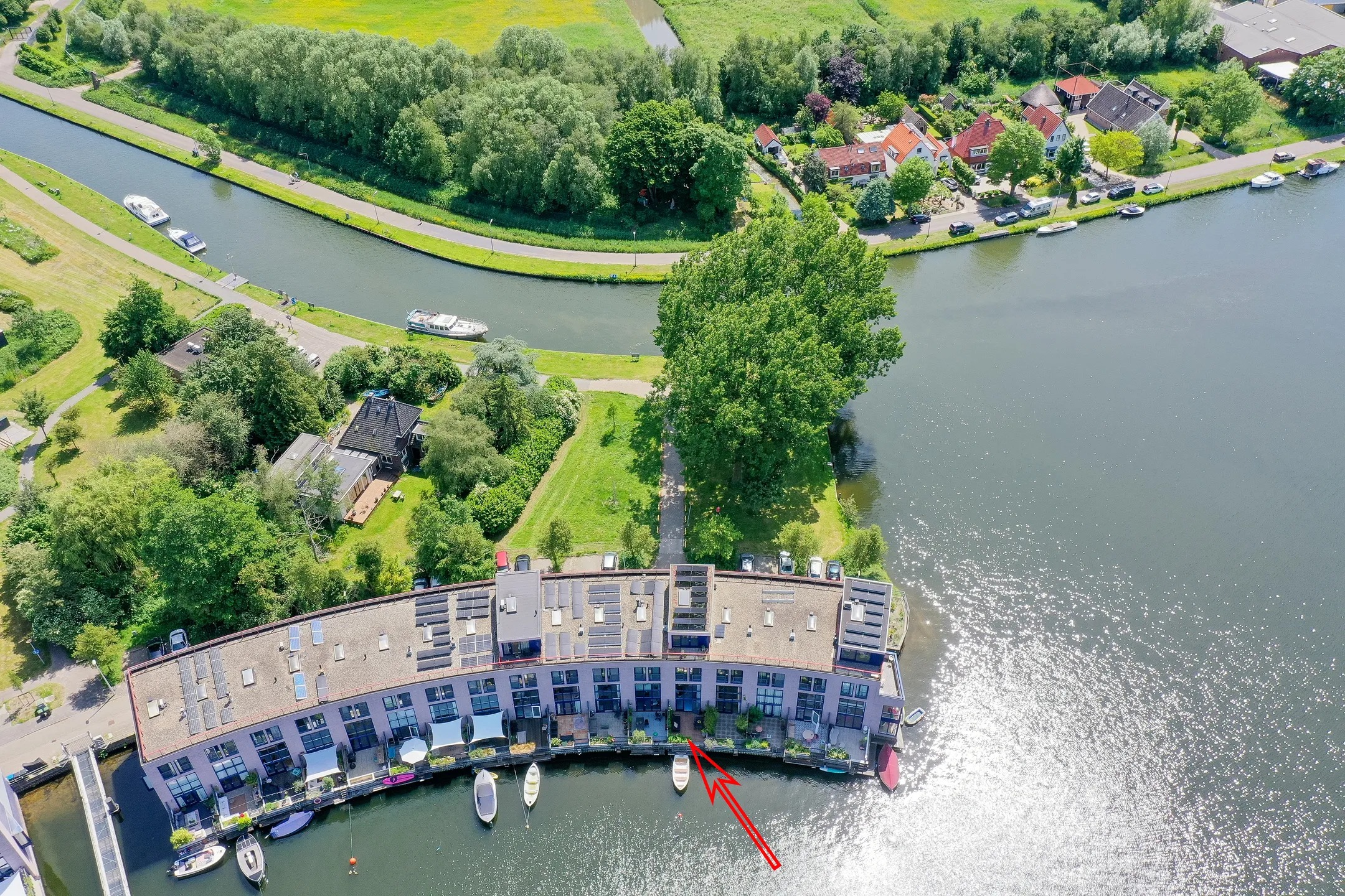 Tussenwoning (waterwoning) Aquamarin 5 in Weesp