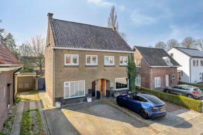 2-onder-1-kapwoning Dorpsstraat 108 in Helmond