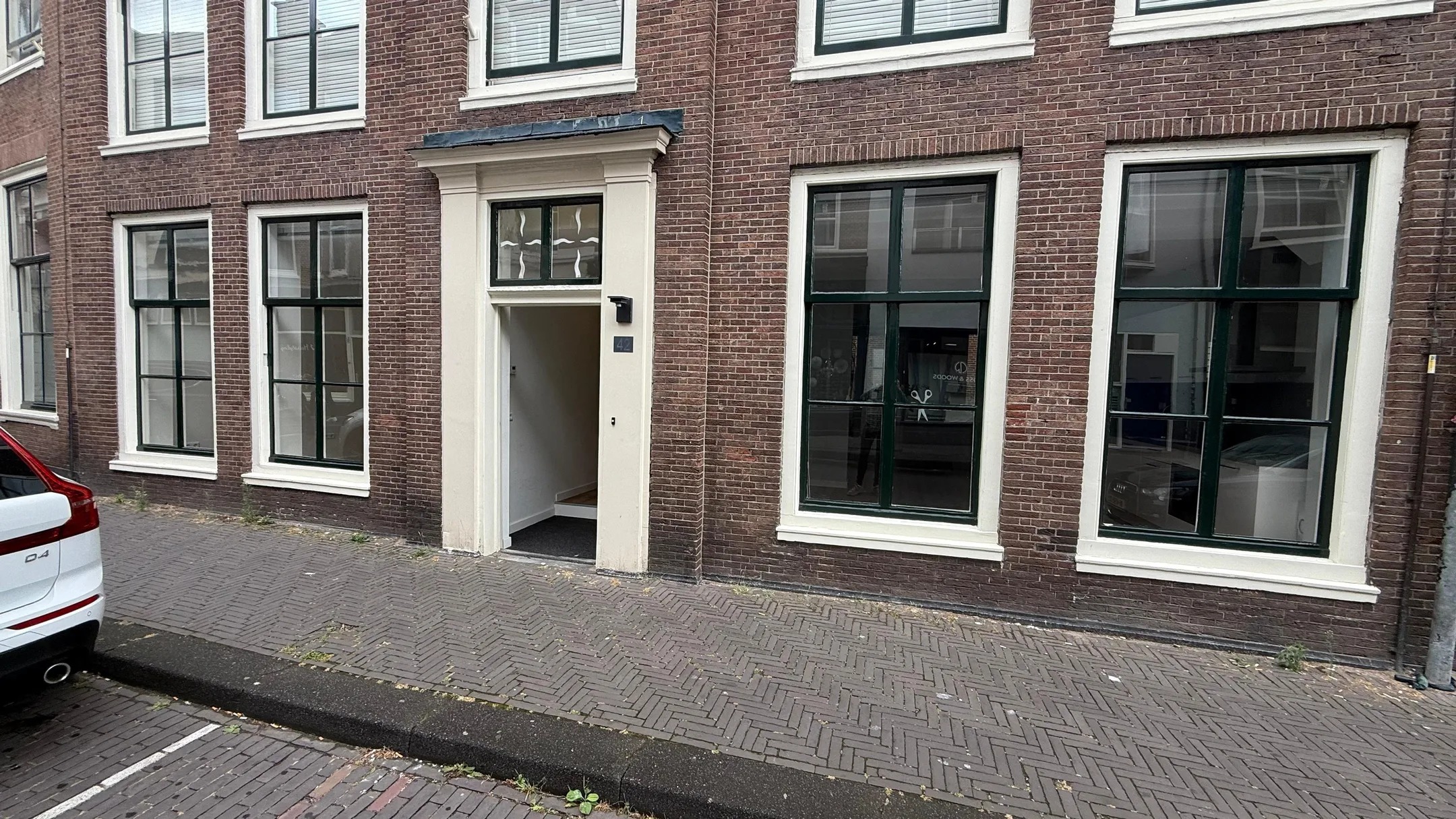 Benedenwoning Westeinde 42 Den Haag