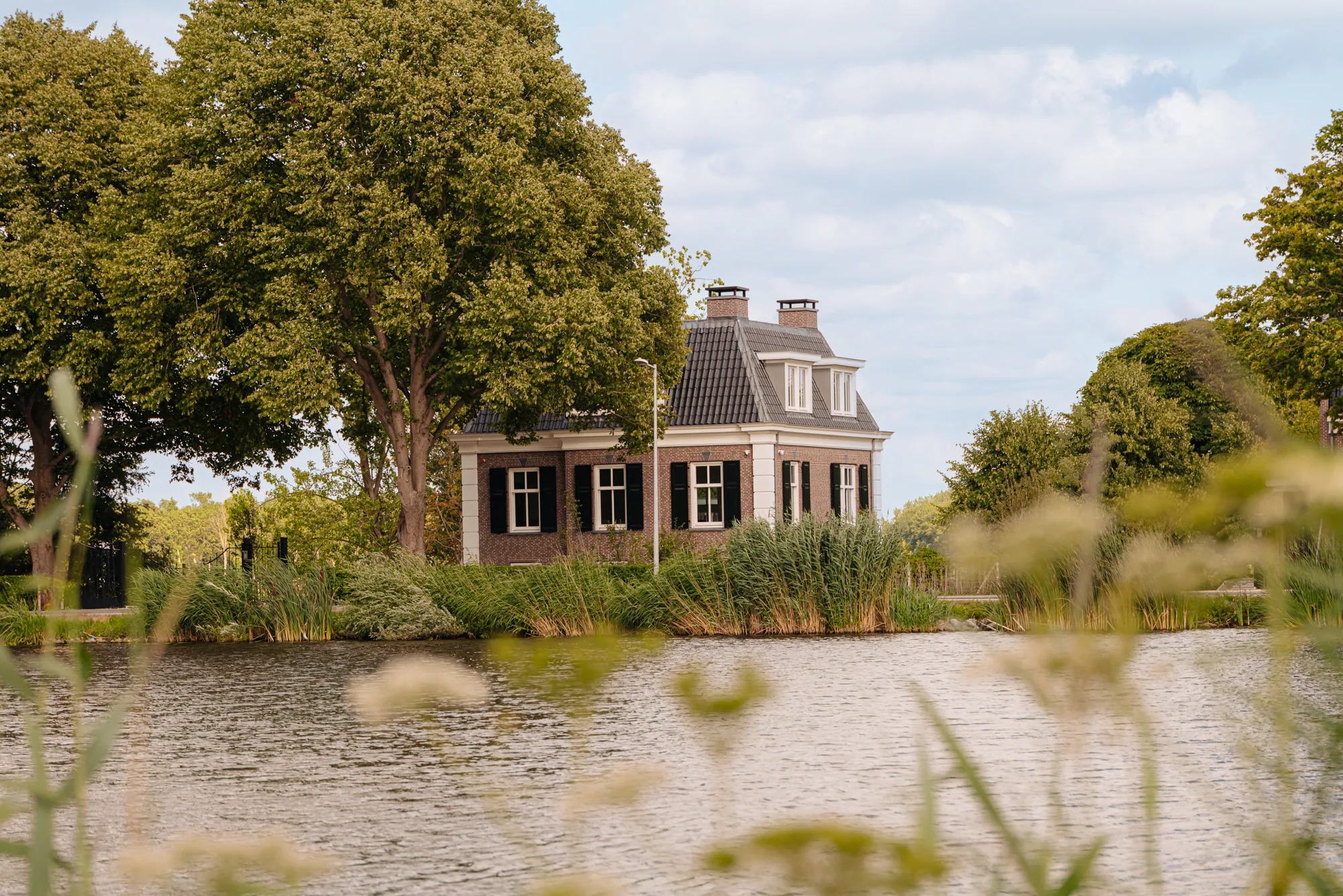 Vrijstaande woning (dijkwoning) Ouderkerkerdijk 203 Amsterdam