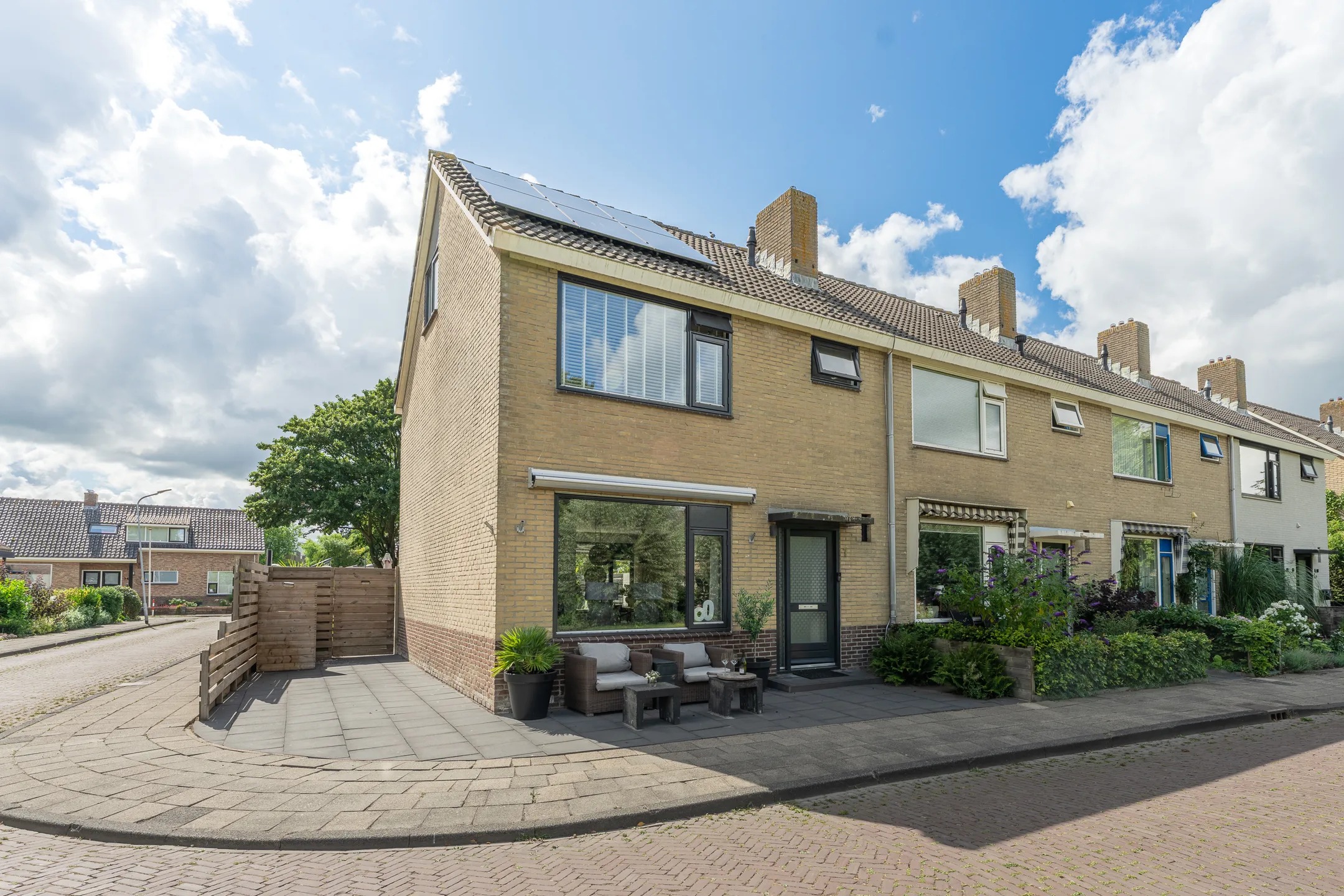 Hoekwoning Wilgenkade 1 in Enkhuizen