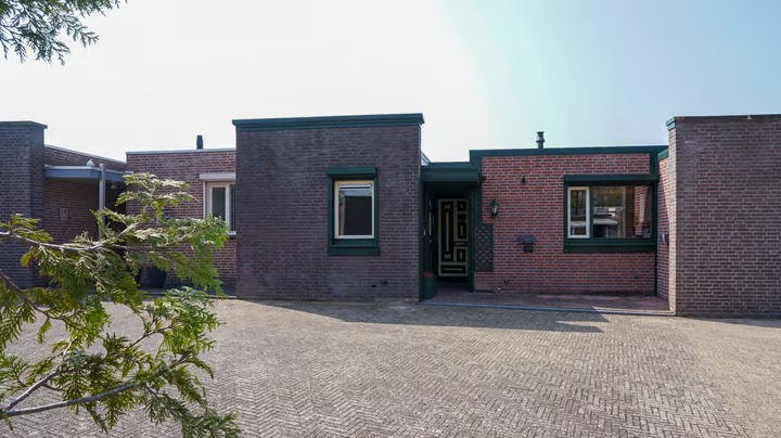Tussenwoning (patiowoning) Hyacinthstraat 12 in Heerlen