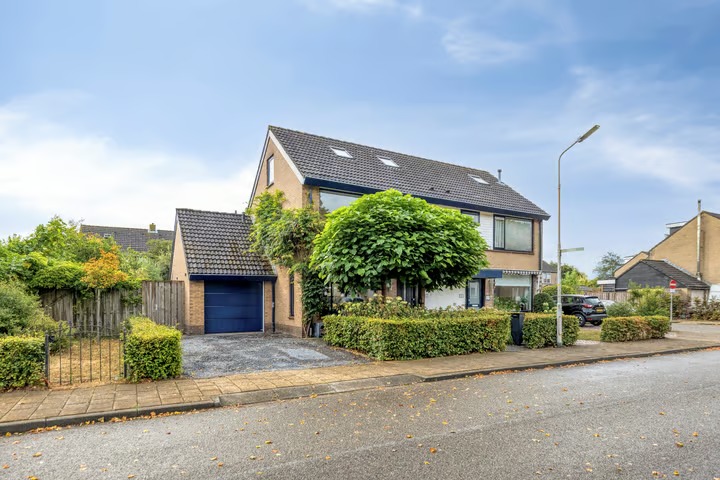 2-onder-1-kapwoning Julianastraat 29 in Burgh-Haamstede